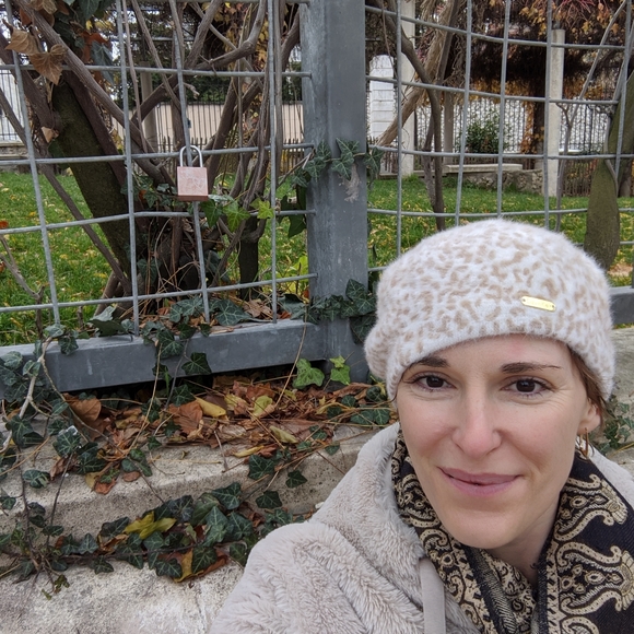 Meet your Posher, Maci - Picture 2 of 4